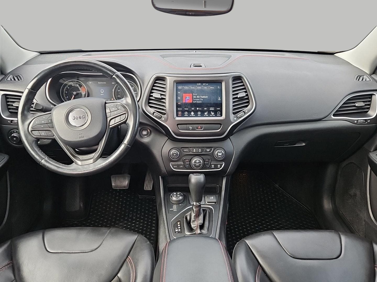 Used 2019 Jeep Cherokee Trailhawk w/ Comfort/Convenience Group AWD/4WD image 18