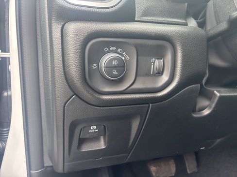 New 2026 RAM 1500 Express AWD/4WD image 9