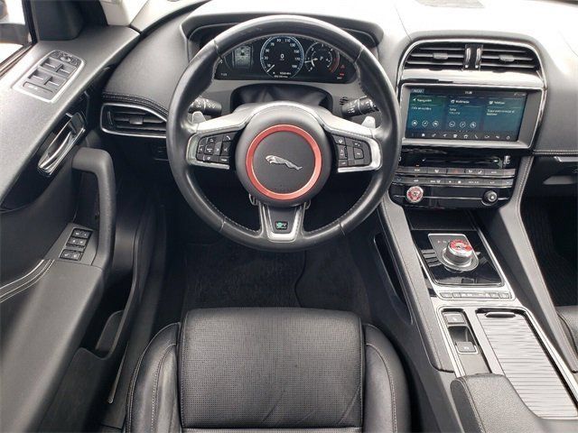 Used 2018 Jaguar F-PACE R-Sport AWD/4WD image 6