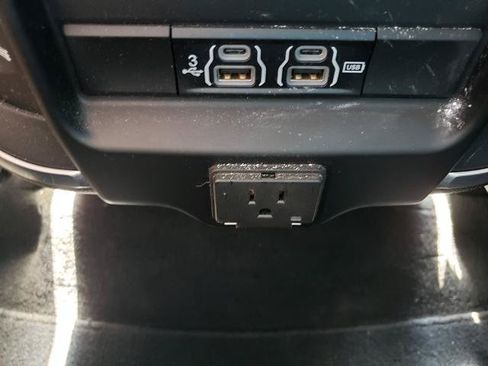 Used 2019 RAM 1500 Big Horn AWD/4WD image 13