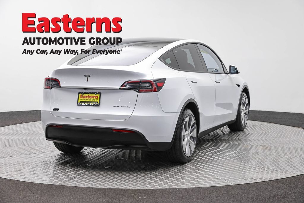 Used 2023 Tesla Model Y Long Range AWD/4WD image 5