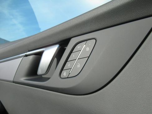 New 2026 Buick Enclave Sport Touring w/ Power Package FWD image 30