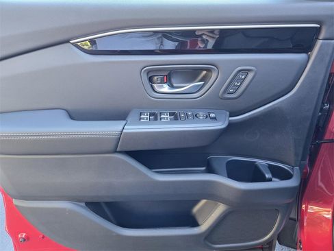 New 2025 Honda Pilot Touring image 17