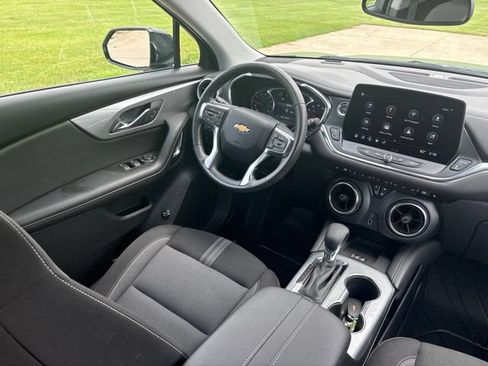 Used 2024 Chevrolet Blazer LT w/ Convenience Package FWD image 24