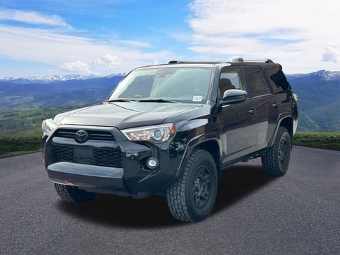 Certified 2023 Toyota 4Runner SR5 AWD/4WD image 1