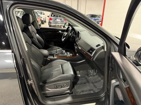 Used 2018 Audi Q5 2.0T Premium Plus w/ Premium Plus Package AWD/4WD image 48