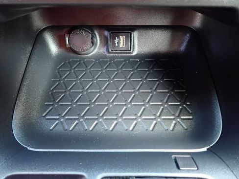 Certified 2025 Toyota RAV4 XLE AWD/4WD image 25
