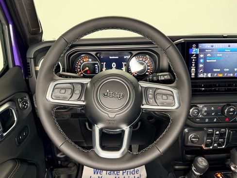 New 2026 Jeep Wrangler Unlimited Sahara AWD/4WD image 15