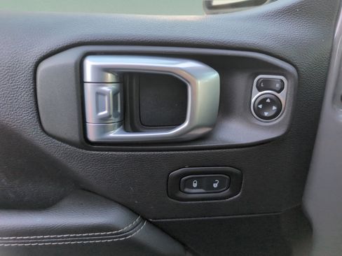 Used 2021 Jeep Gladiator Overland w/ Popular Equipment Package image 31