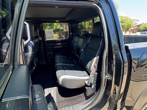 Used 2018 Ford F150 Raptor w/ Equipment Group 802A Luxury AWD/4WD image 16