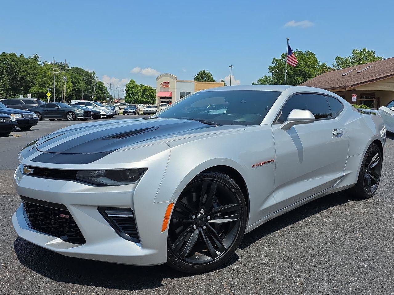 Used 2017 Chevrolet Camaro SS RWD image 1