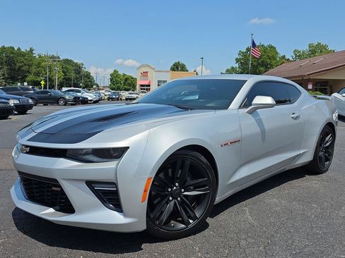 Used 2017 Chevrolet Camaro SS RWD image 1