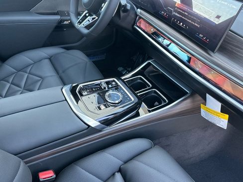 New 2025 BMW 740i image 17