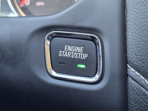 Used 2023 GMC Acadia SLE w/ Driver Convenience Package image 15