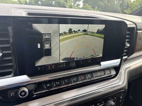Certified 2024 Chevrolet Silverado 1500 High Country w/ Technology Package AWD/4WD image 15