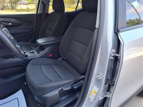 Used 2022 GMC Terrain SLE image 22