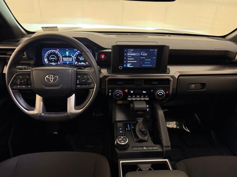 Used 2025 Toyota 4Runner TRD Off-Road AWD/4WD image 27