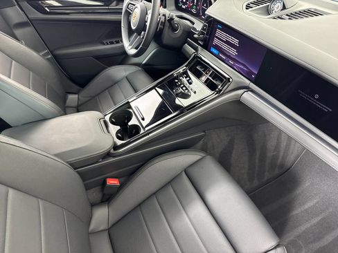 Certified 2026 Porsche Panamera 4 E-Hybrid AWD/4WD image 16