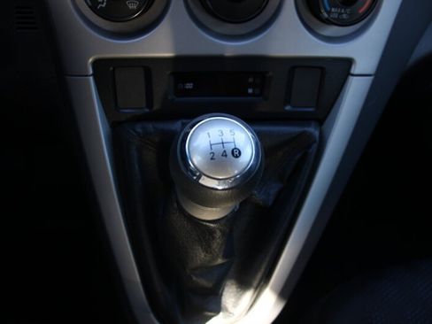 Used 2009 Toyota Matrix FWD image 8