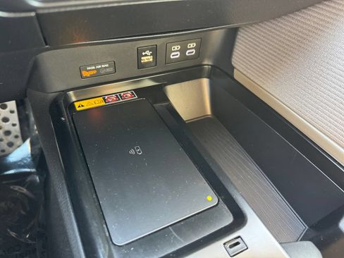 Certified 2025 Toyota Camry SE AWD/4WD image 24