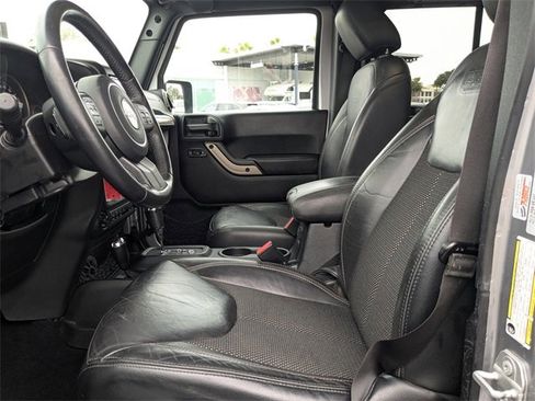 Used 2016 Jeep Wrangler Unlimited Sahara image 20