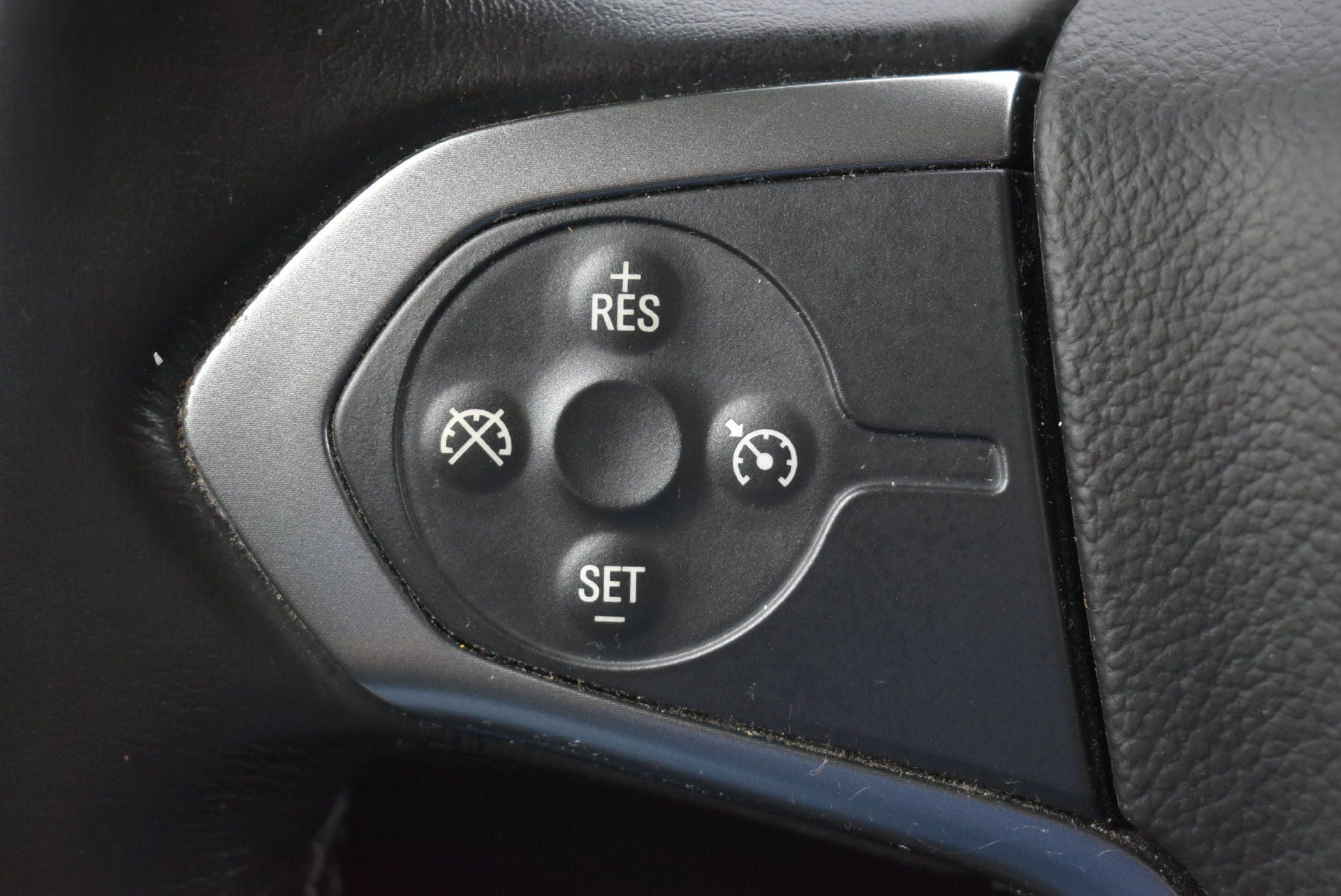 Used 2018 Chevrolet Silverado 1500 LT w/ All Star Edition AWD/4WD image 22