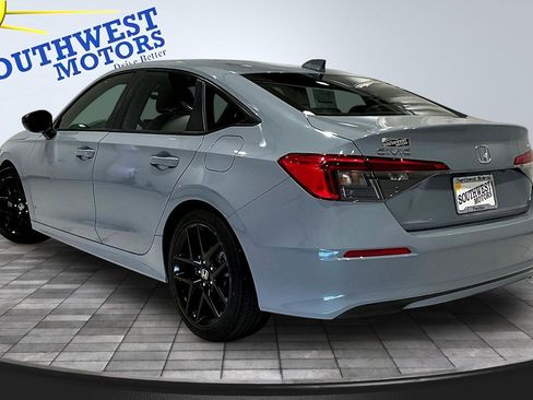 Used 2023 Honda Civic Sport image 5