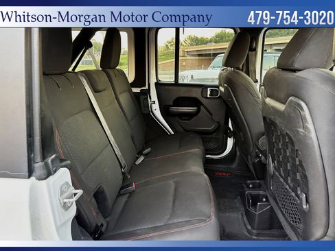 Used 2018 Jeep Wrangler Unlimited Rubicon image 33