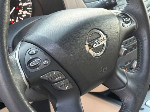 Used 2017 Nissan Pathfinder SL w/ SL Tech Package image 29