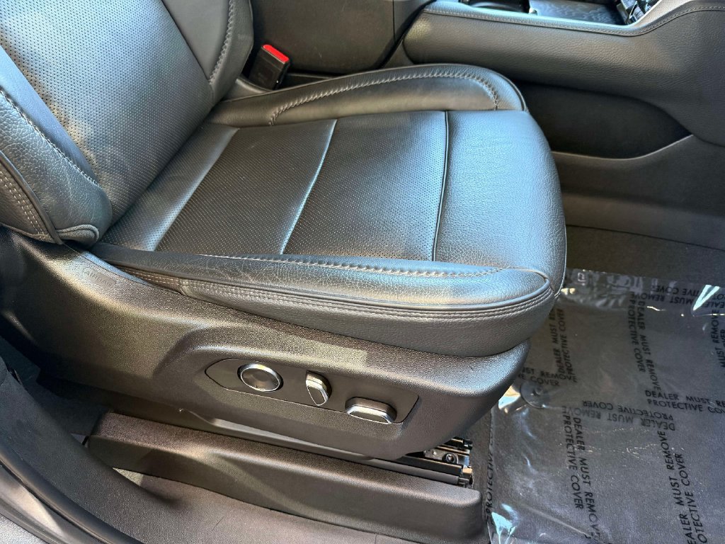 Used 2021 GMC Yukon XL Denali AWD/4WD image 15