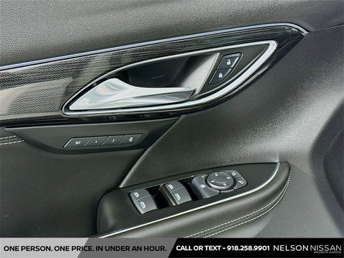 Used 2023 Buick Envision Essence w/ Technology Package I image 18