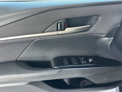 Used 2025 Toyota Camry LE FWD image 10
