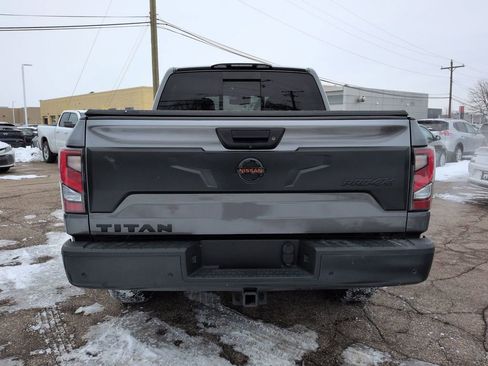 Used 2020 Nissan Titan PRO-4X image 4