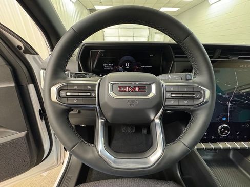 New 2026 GMC Terrain Elevation w/ LPO, Floor Liner Package FWD image 31