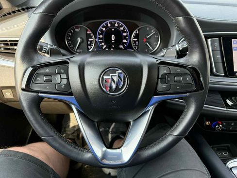Used 2024 Buick Enclave Premium image 20