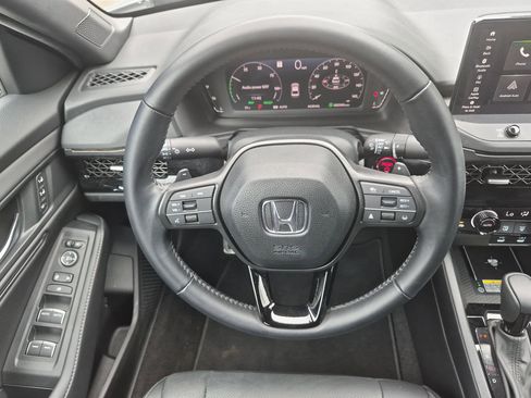 Used 2025 Honda Accord Sport image 20