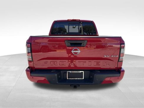 Used 2022 Nissan Frontier SV image 7