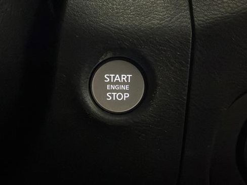 Used 2022 Nissan Frontier SV AWD/4WD image 33