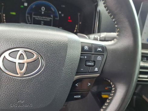 Certified 2025 Toyota Camry SE FWD image 10