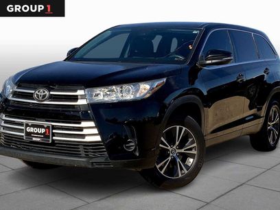 Used 2019 Toyota Highlander LE