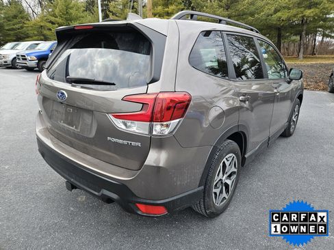 Certified 2023 Subaru Forester Premium image 9