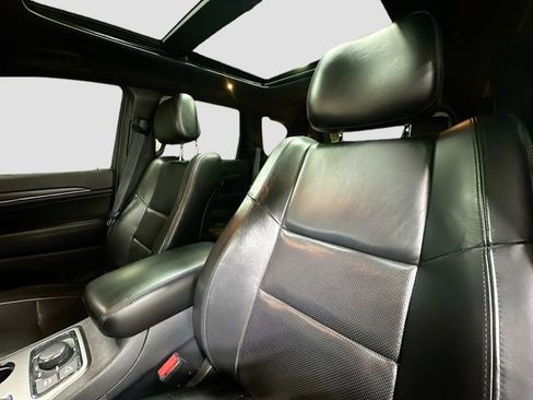 Used 2018 Jeep Grand Cherokee Limited w/ Luxury Group II image 23