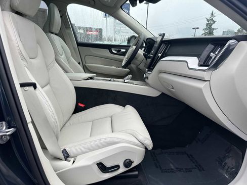 New 2026 Volvo XC60 B5 Ultra w/ Protection Package Premier image 10