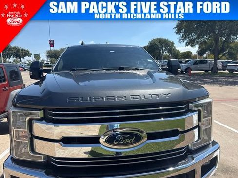 Used 2019 Ford F250 Lariat w/ Lariat Value Package AWD/4WD image 2