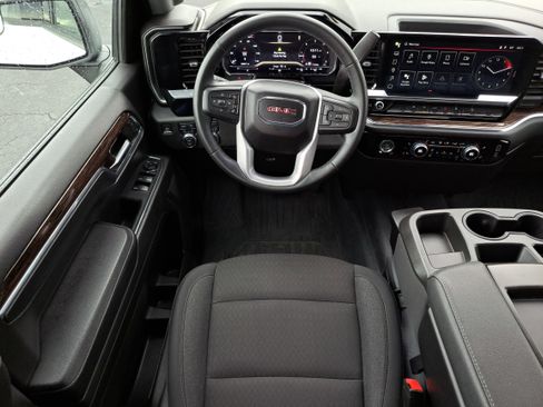 Certified 2024 GMC Sierra 1500 Elevation w/ LPO, Elevation Black Package image 9