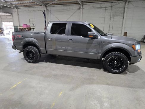Used 2014 Ford F150 FX4 w/ Equipment Group 401A Mid AWD/4WD image 17