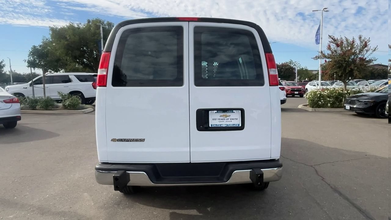 Used 2025 Chevrolet Express 2500 w/ Driver Convenience Package RWD image 6