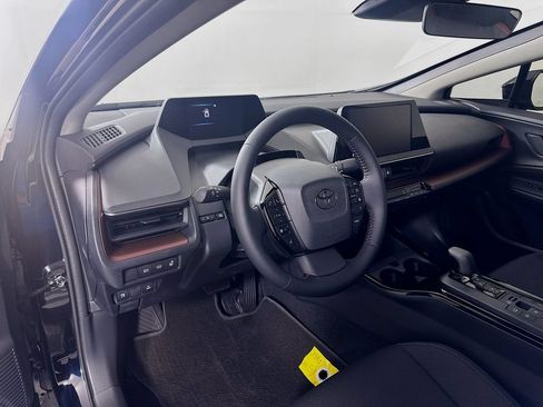 Certified 2026 Toyota Prius Plug-In Hybrid FWD image 9