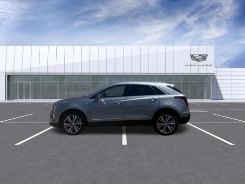 Certified 2024 Cadillac XT5 Premium Luxury w/ LPO, Floor Liner Package AWD/4WD image 5