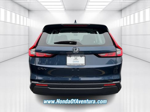 Used 2023 Honda CR-V LX image 3